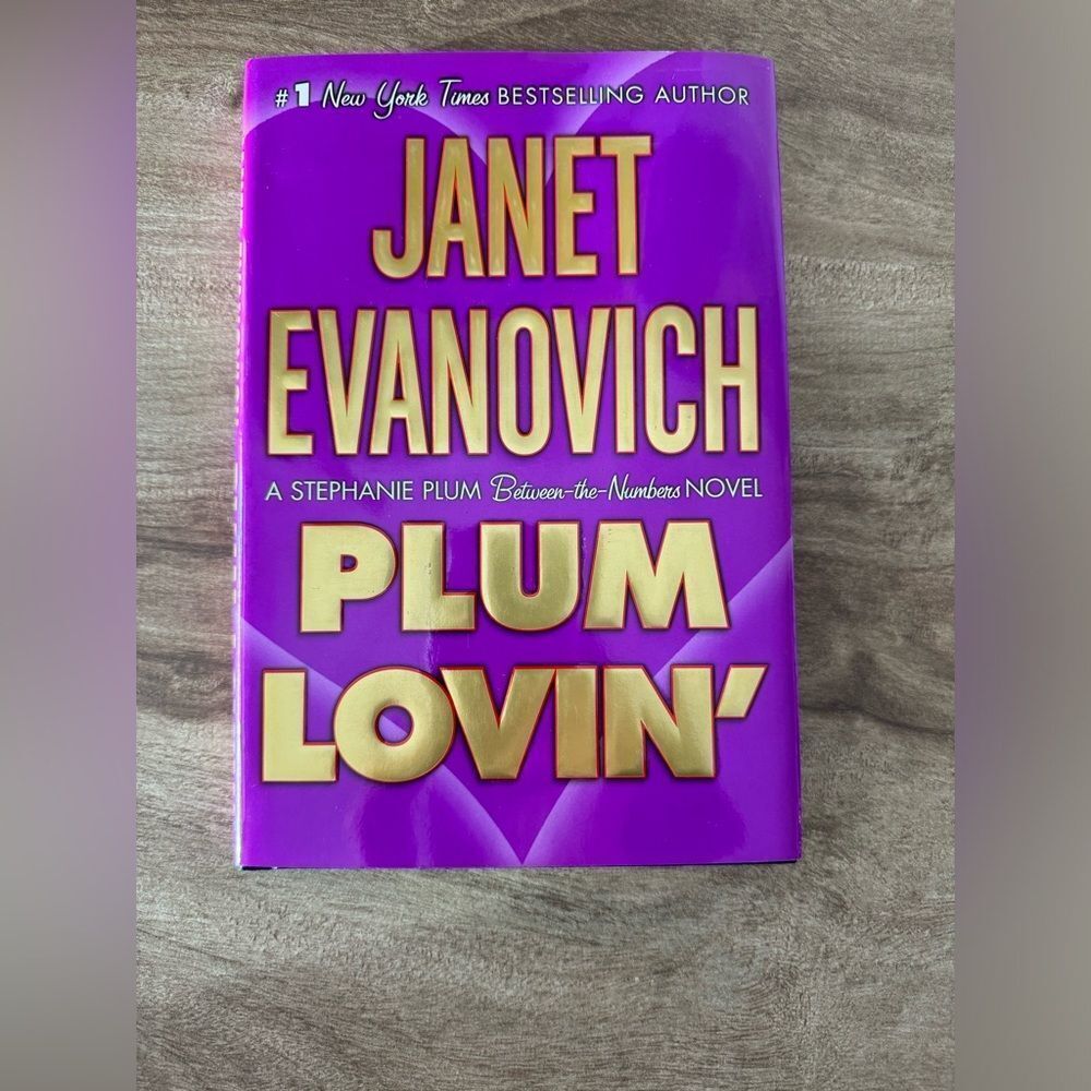 Plum Lovin' by Janet Evanovich (2007, Hardcover) First Edition